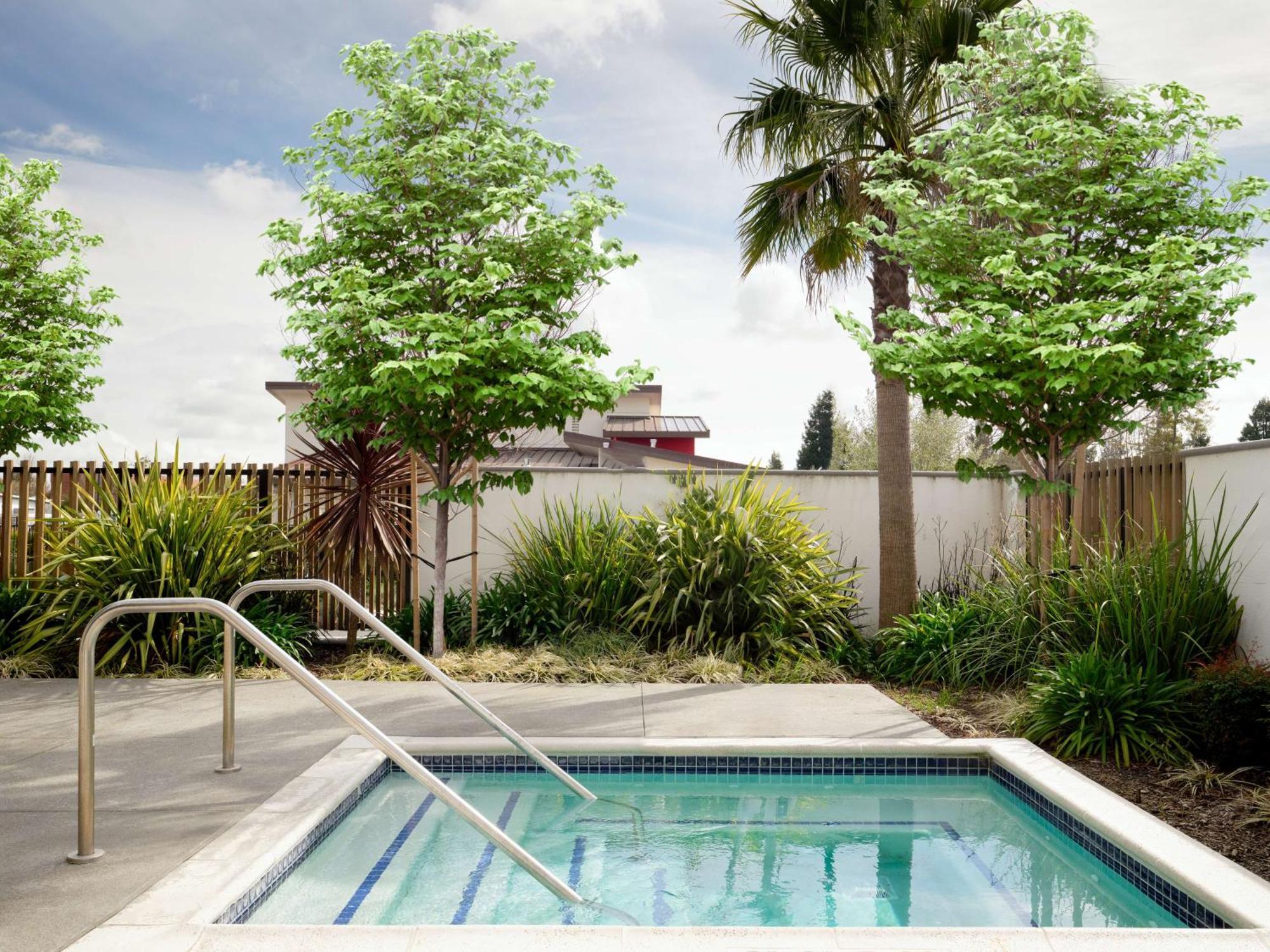 רונרט פארק Hotel Centro Sonoma Wine Country, Tapestry Collection Hilton מראה חיצוני תמונה