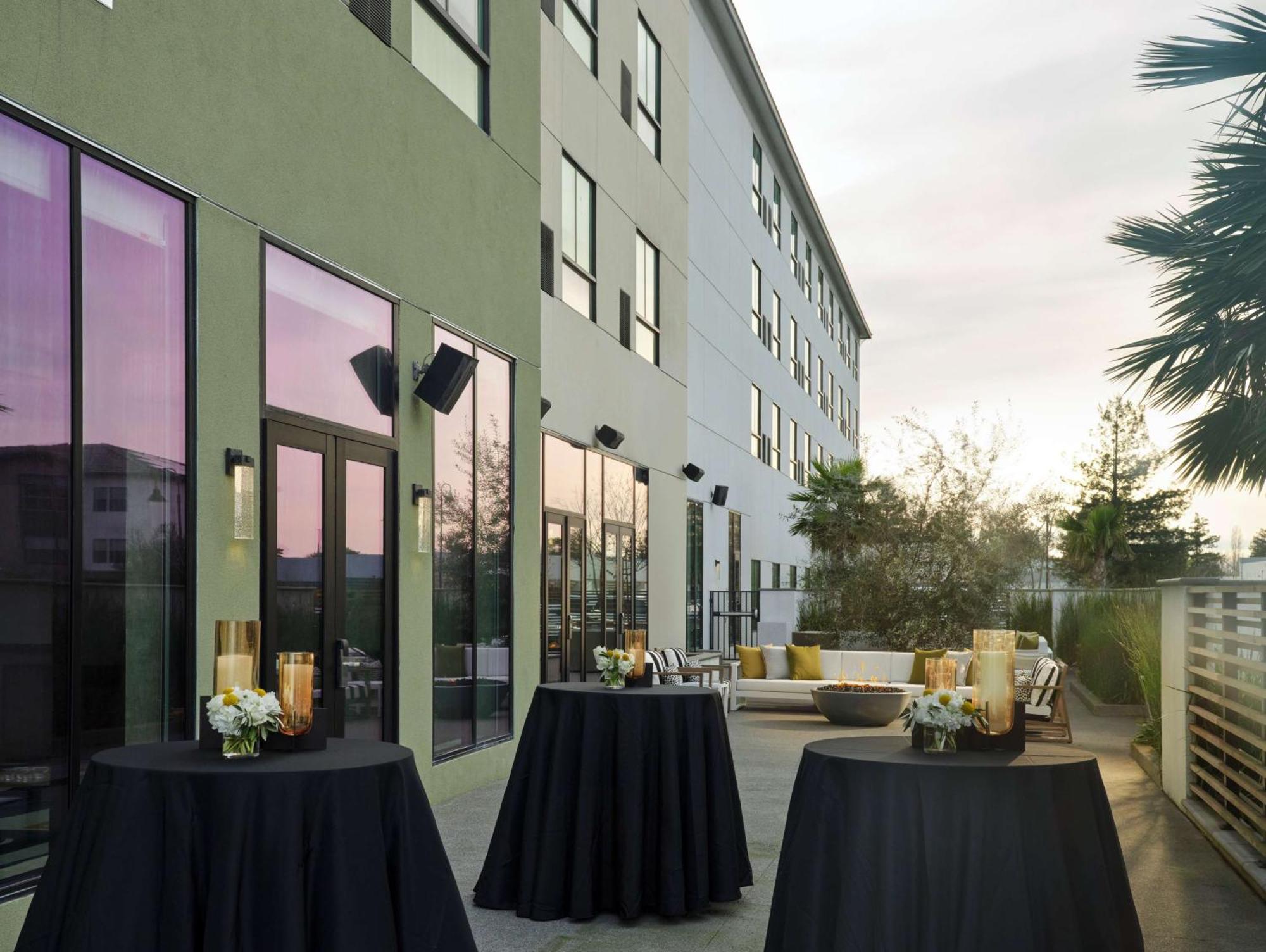 רונרט פארק Hotel Centro Sonoma Wine Country, Tapestry Collection Hilton מראה חיצוני תמונה