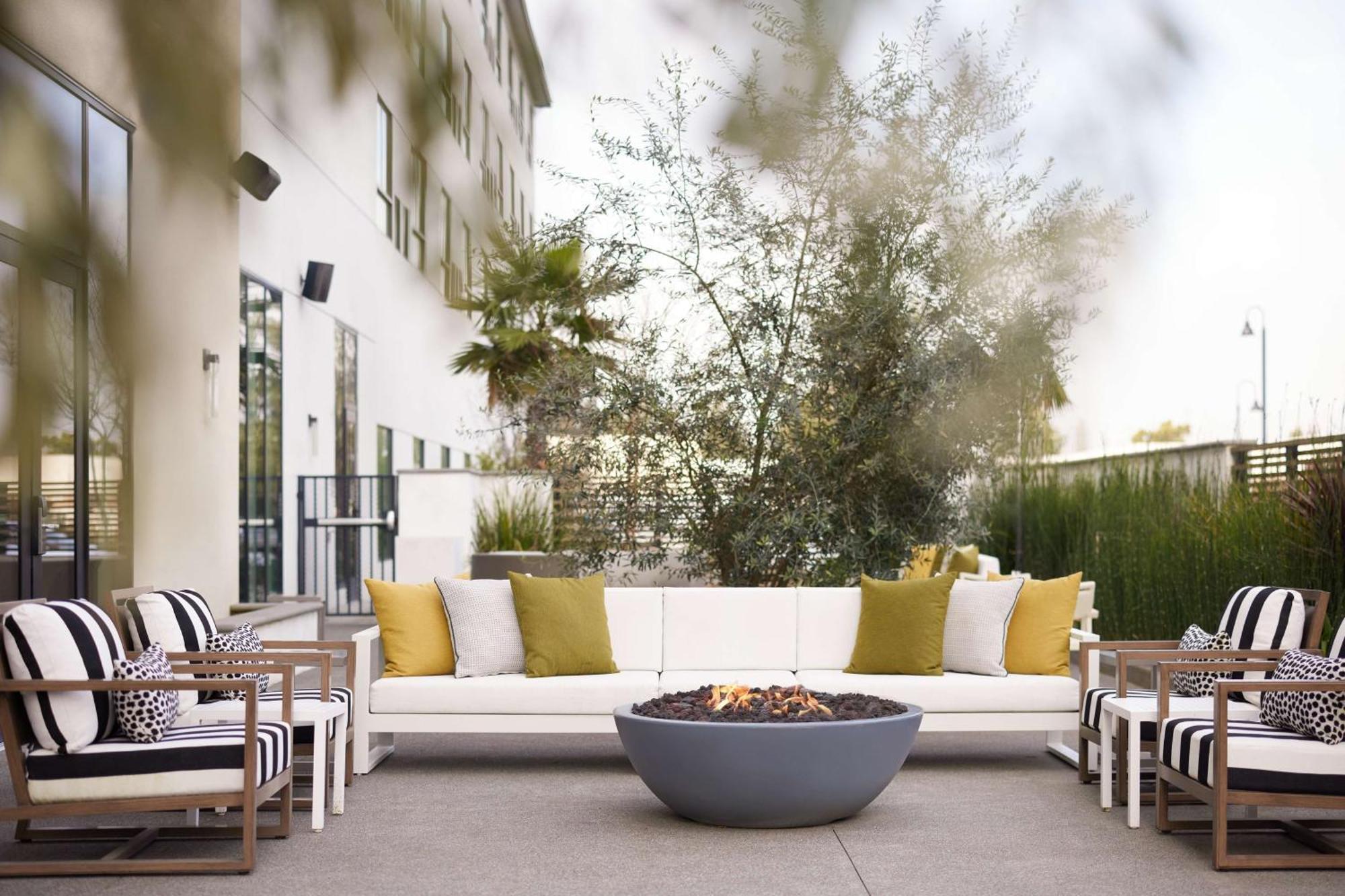 רונרט פארק Hotel Centro Sonoma Wine Country, Tapestry Collection Hilton מראה חיצוני תמונה
